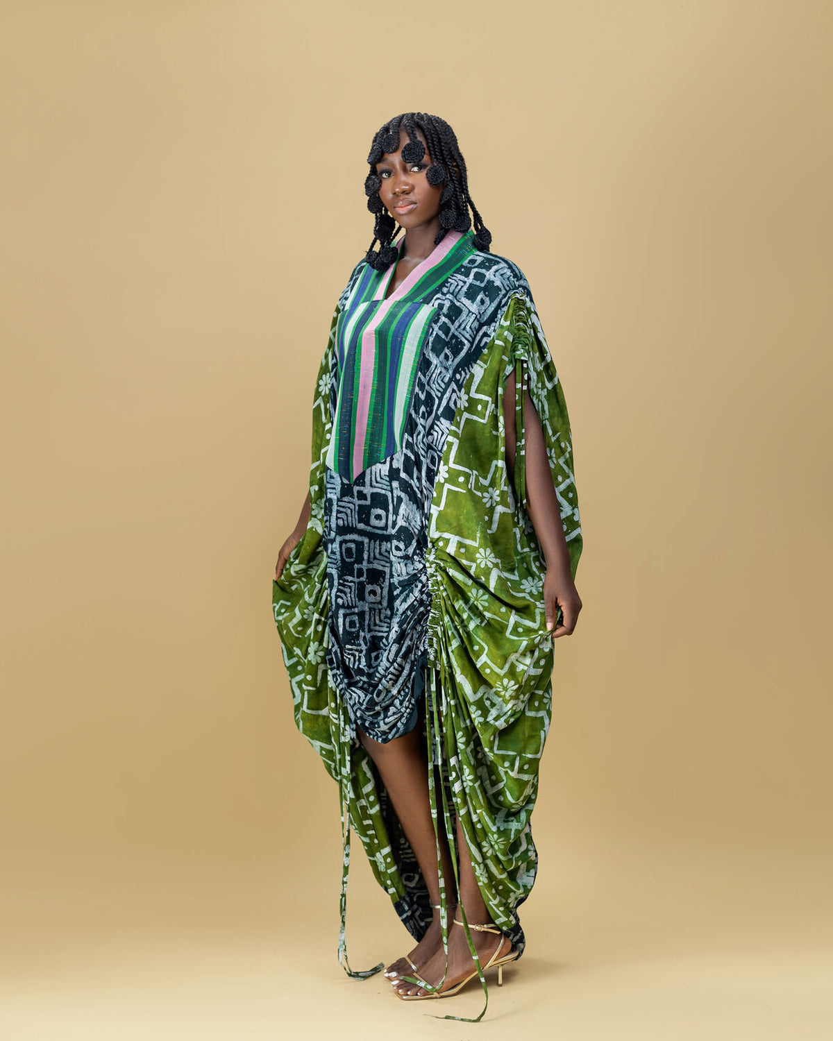 Lola Adire Bubu